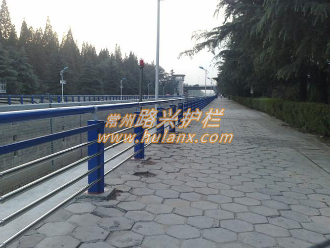 景觀（guān）河道橋（qiáo）梁護欄
